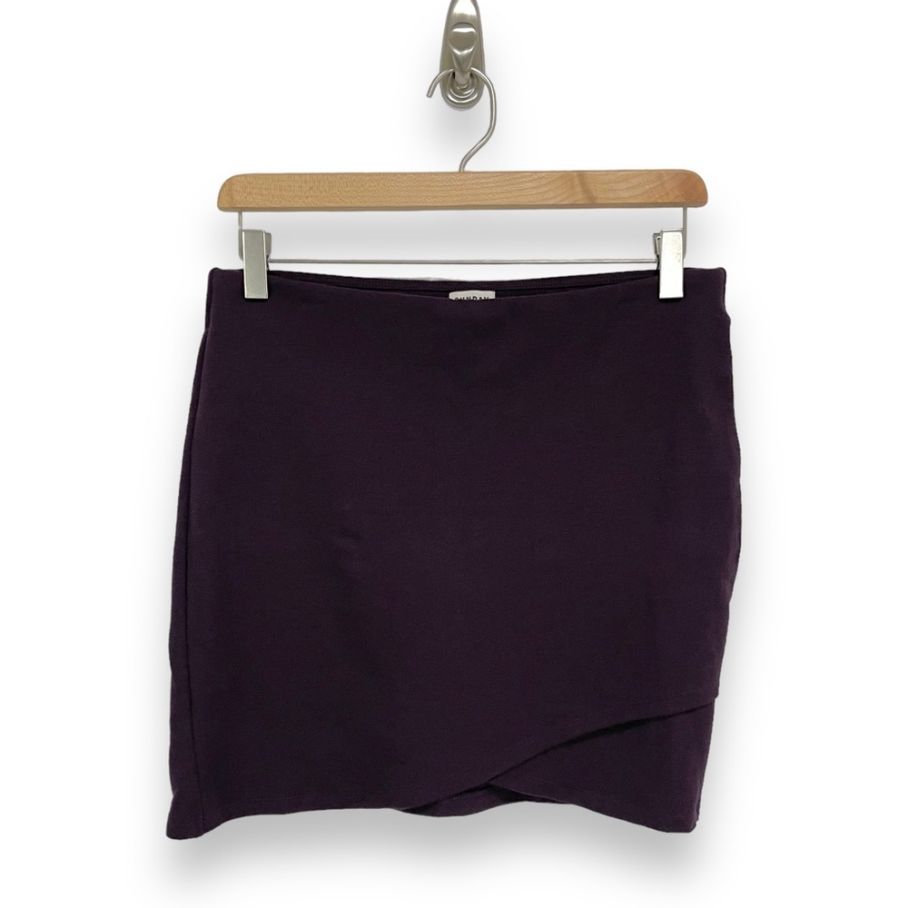 Aritzia- Sunday Best Primrose Skirt in Plum Size Medium.